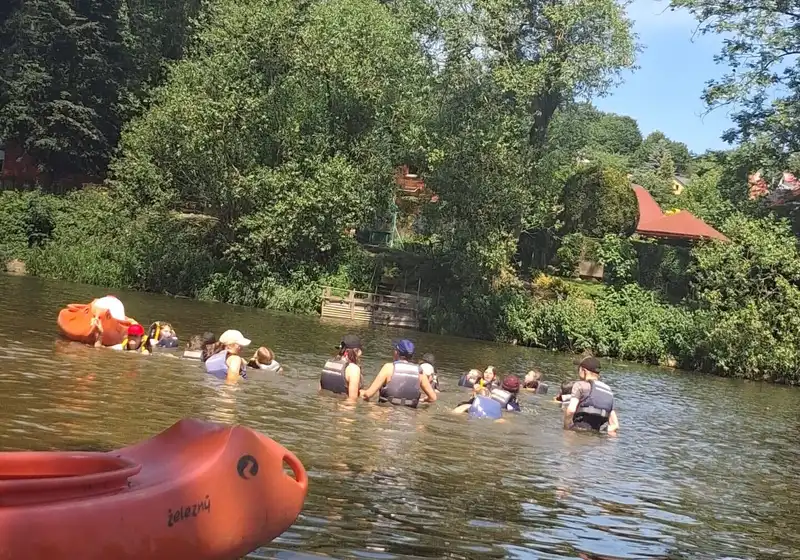7. C na vodě
