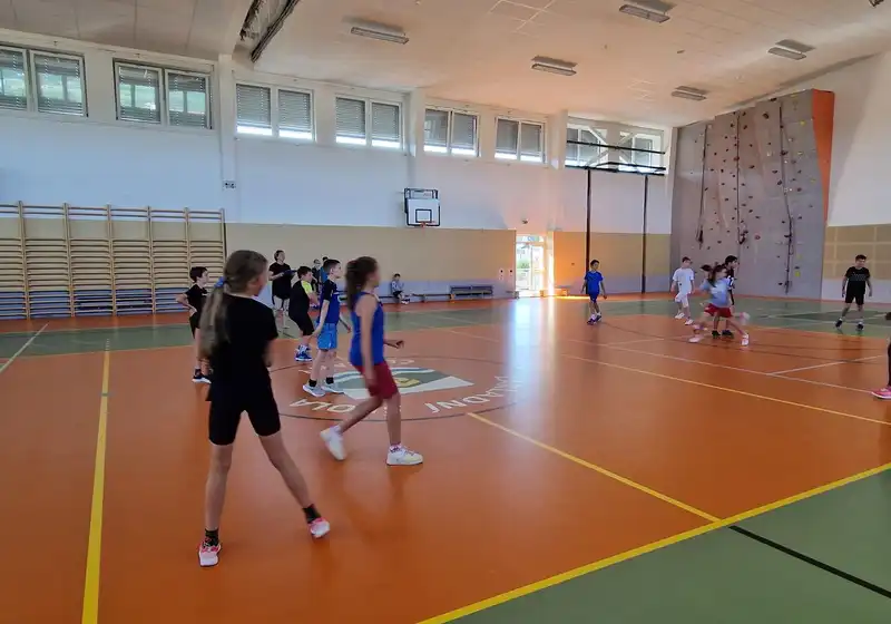 Turnaj 4. ročníků ve vybíjené 