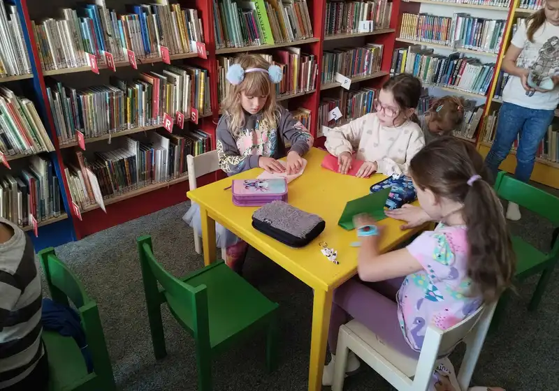 Beseda v knihovně - ,,Jak bydlí děti po celém světě"