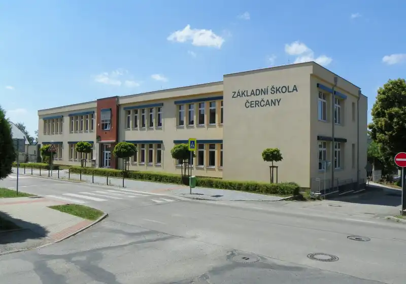 Charakteristika školy
