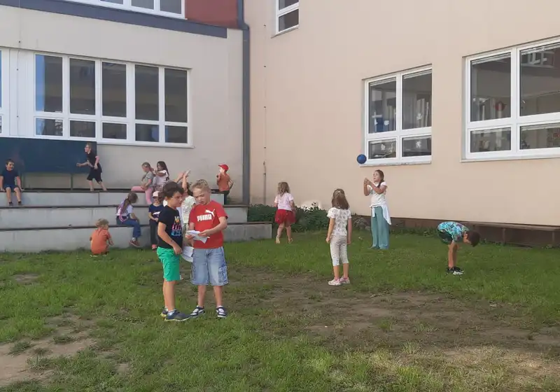Září v družině