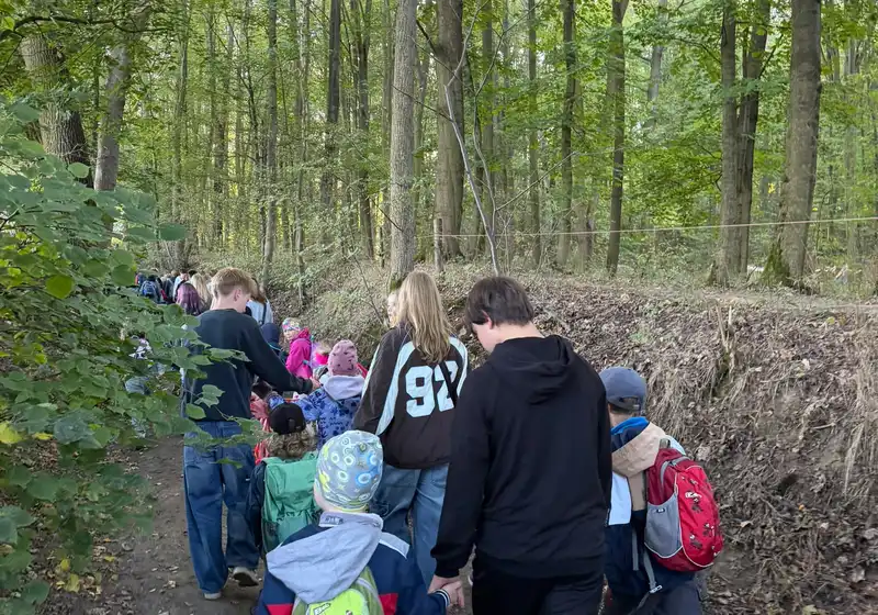 Cvičení v přírodě deváťáků a prvňáčků