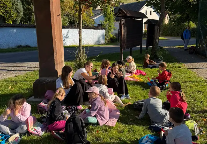 Cvičení v přírodě deváťáků a prvňáčků