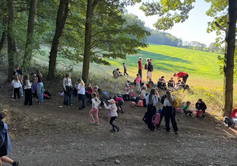Cvičení v přírodě deváťáků a prvňáčků