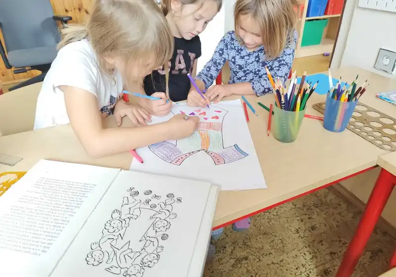 Říjen ve družině