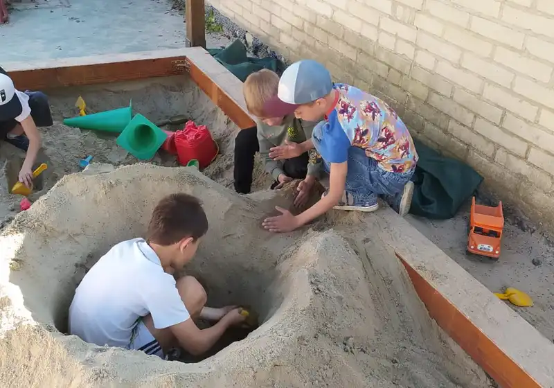 Říjen ve družině